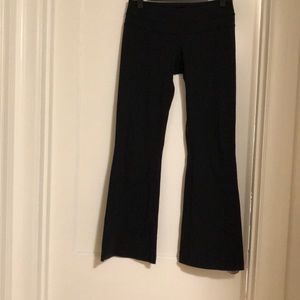 Lucy flared yoga pants